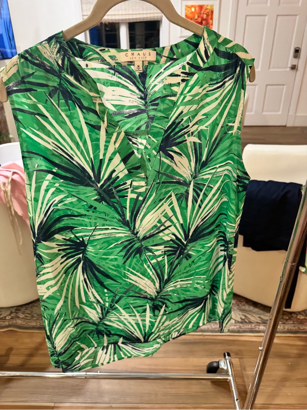 Chaus Green Palm Print Sleeveless Blouse